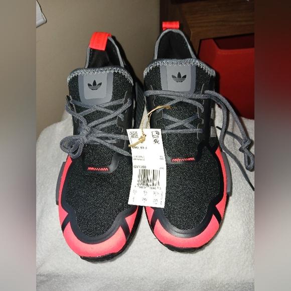 ADIDAS SNEAKERS - Picture 3 of 6